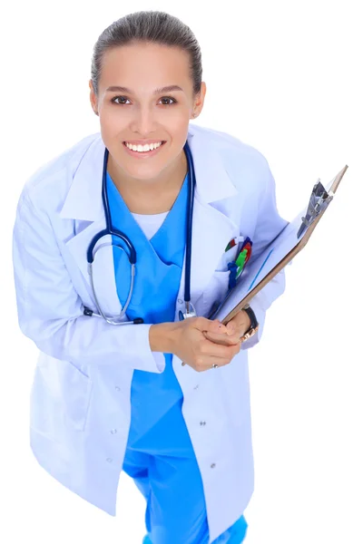 Kobieta lekarz z schowkiem — Zdjęcie stockowe
