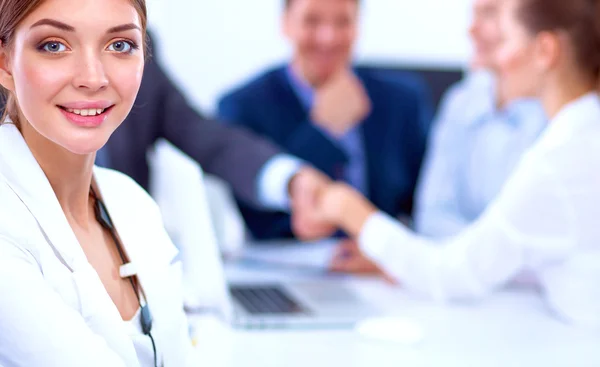 Business people shaking hands, finishing up a meeting — Stock Photo, Image