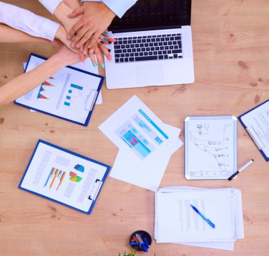 El ele tutuşan iş ekibi - takım çalışması kavramları