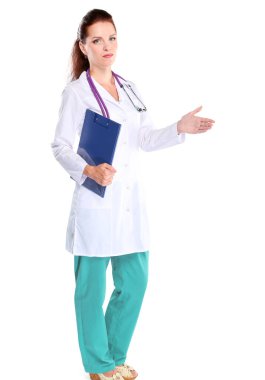 Kadın doktor el sıkışmak için elini uzatıyor.