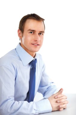 beyaz izole mutlu bir genç işadamı portresi