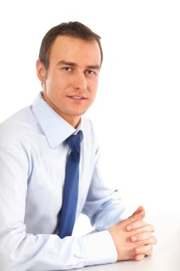beyaz izole mutlu bir genç işadamı portresi