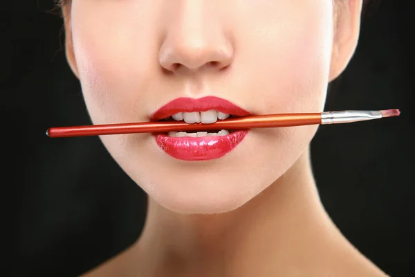 Portrait of young woman with professional make up — Stock Photo, Image