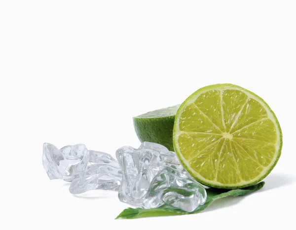 Lime and ice. — Stock Photo, Image