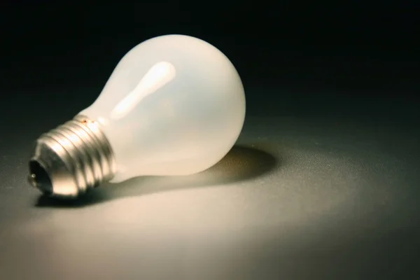 Light bulb — Stock Photo, Image