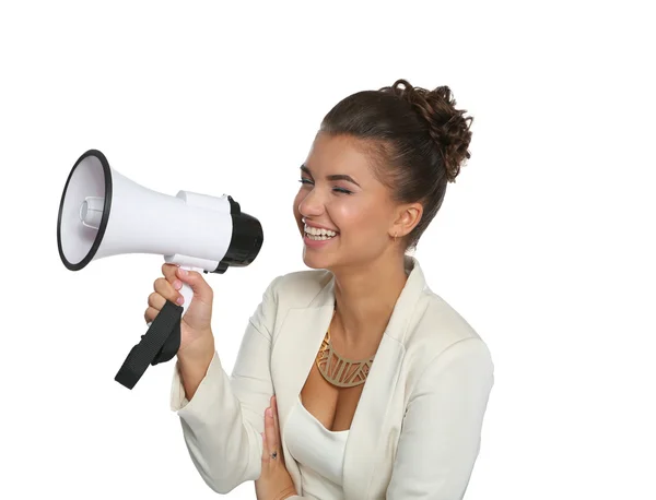 Zakelijke vrouw met megafoon schreeuwen en schreeuwen geïsoleerd op witte achtergrond — Stockfoto