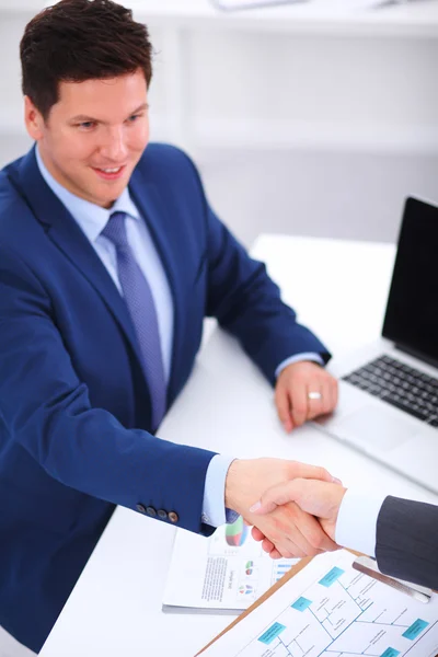 Business people shaking hands, finishing up a meeting — Stock Photo, Image