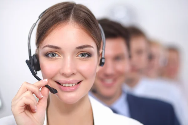 Attraktiva positiva unga företagare och kollegor på ett callcenter kontor — Stockfoto
