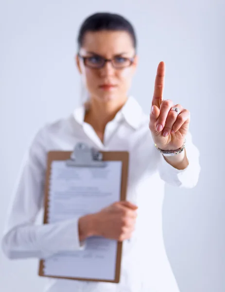 女人用她的手指，想象中的触摸拿着文件夹-分离 — 图库照片