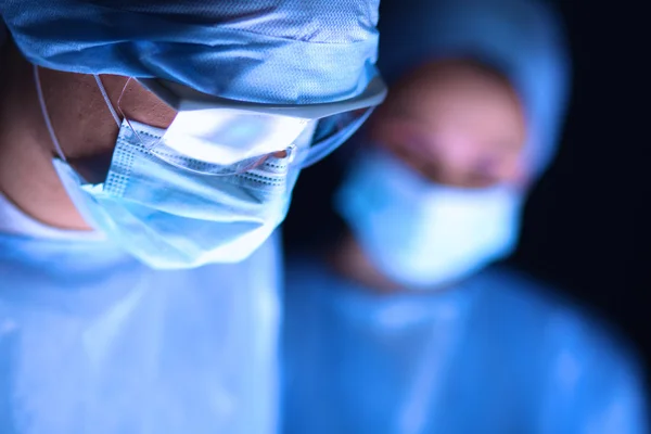 Team surgeon at work in operating — Stock Photo, Image