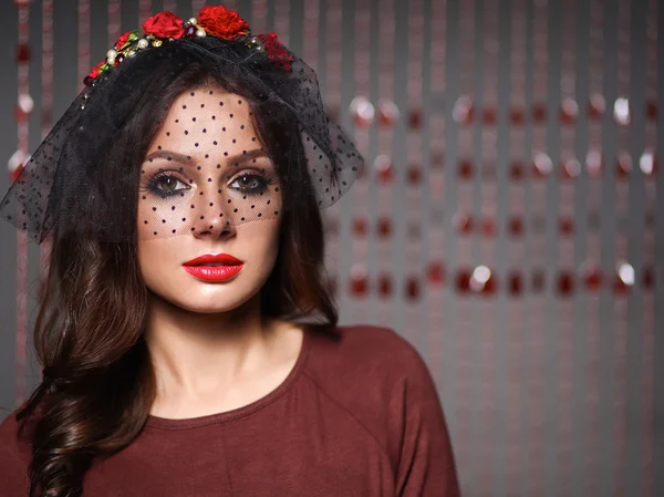 Portrait of beautiful young woman face. Isolated on dark background — Stock Photo, Image