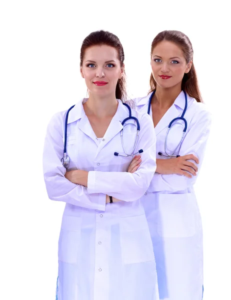 Deux jeunes femmes médecin, debout à l'hôpital — Photo