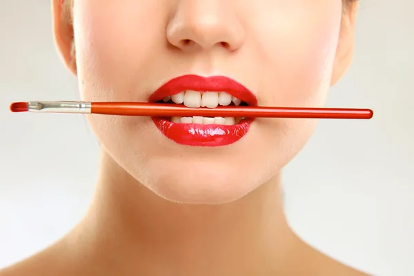 Makeup.Professional make-up. lipgloss. lippenstift — Stockfoto