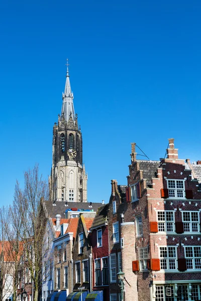 Vista colorida com a Igreja Nova em Delft, Holanda — Fotografia de Stock