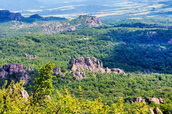 Paisaje con rocas de alto acantilado, Belogradchik, Bulgaria —  Fotos de Stock