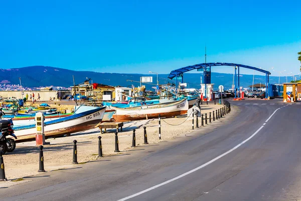 Route vers le port et les navires vue à Nessebar en Bulgarie — Photo