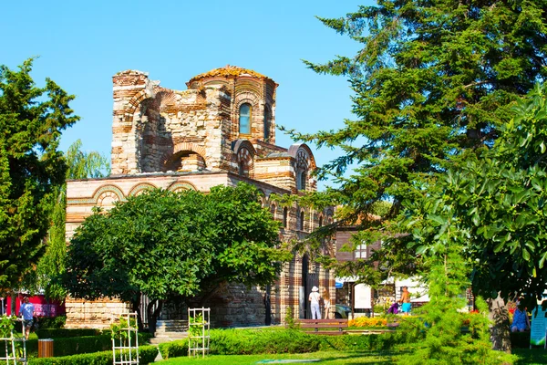 Iglesia en el casco antiguo de Nessebar — Foto de Stock