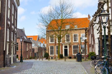 Geleneksel evleri görünümü Leiden, Hollanda
