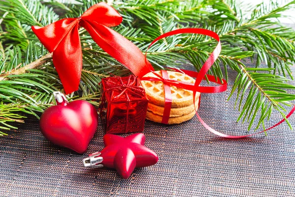 Fond de Noël avec biscuits et décorations — Photo