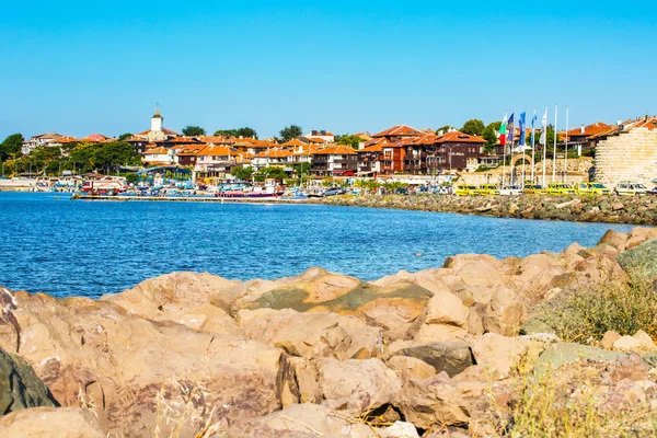 Porto e barche vista a Nessebar in Bulgaria — Foto Stock