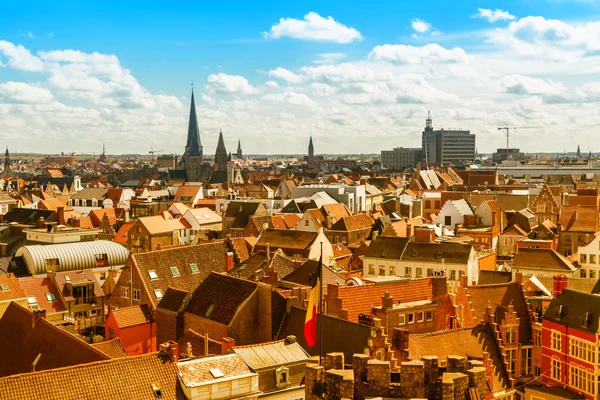 Vista aérea de Ghent com telhados e edifícios medievais, Bélgica — Fotografia de Stock