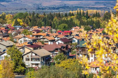 Bulgaristan 'ın Bansko kenti, eski kentin sonbahar manzarası