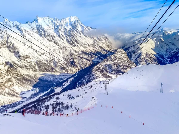 Courmayeur ski resort, Itália Val dAosta — Fotografia de Stock