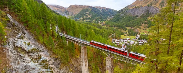 Zermatt, Suisse. Bannière de train Gornergrat — Photo
