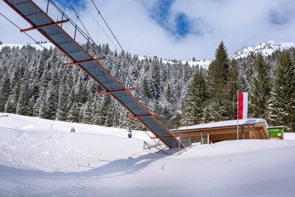 Baumzipfelwegbrücke Saalbach Hinterglemm, Österreich — Stockfoto