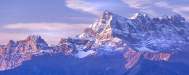 İsviçre Alplerinde Dents du Midi