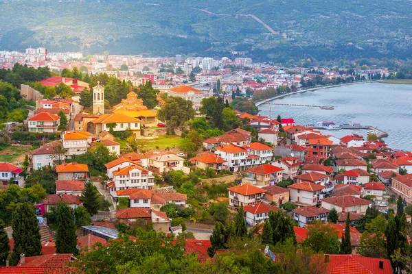 Panoramisch uitzicht vanuit Ohrid, Noord-Macedonië — Stockfoto