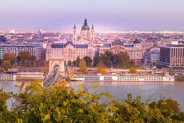 Budapeste, Hungria panorama com o rio Danúbio — Fotografia de Stock