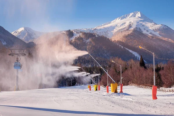 Skidort Bansko, Bulgarien, linbana — Stockfoto