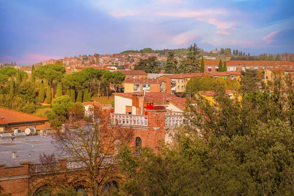 Panorama del casco antiguo Siena, Toscana, Italia — Foto de Stock