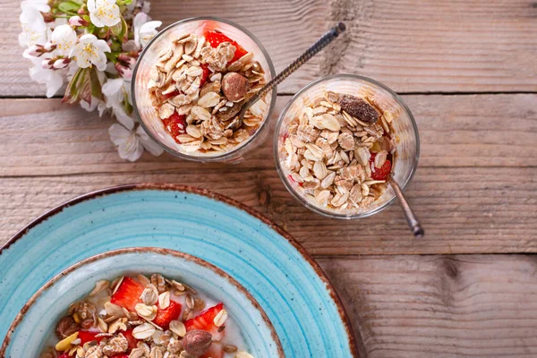 Fresh Strawberry yogurt and muesli bowl still-life — Stock Photo, Image