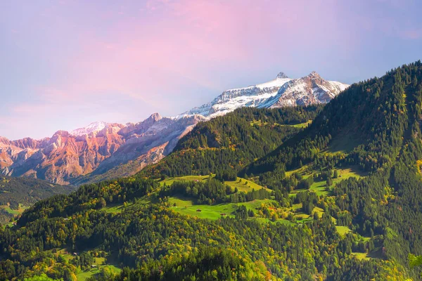 Renkli dağlar gün batımı, İsviçre Alpleri, İsviçre