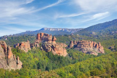 Belogradchik kayalıklarının manzarası, doğa taşı tarihi Bulgaristan