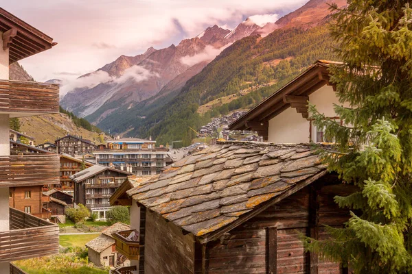 Zermatt Švýcarsko Švýcarské Alpy Domy Západ Slunce Pohled Horské Vesnici — Stock fotografie