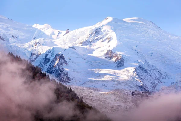 Panorama över de franska Alperna berg i Winte — Stockfoto