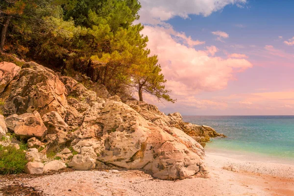 Puesta de sol en la playa de mármol, Islas Tasos, Grecia —  Fotos de Stock