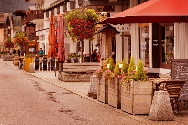 シャモニー モンブラン フランス 10月4 2019 フランスアルプスの有名なリゾートの中心部のストリートビュー — ストック写真