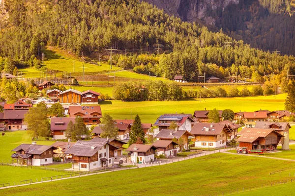 Alpine Kandersteg village vue aérienne, Suisse — Photo