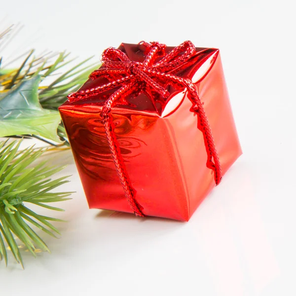 Decoración del árbol de Navidad en blanco —  Fotos de Stock