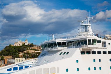 Feribot liman Ancona adlı parçası