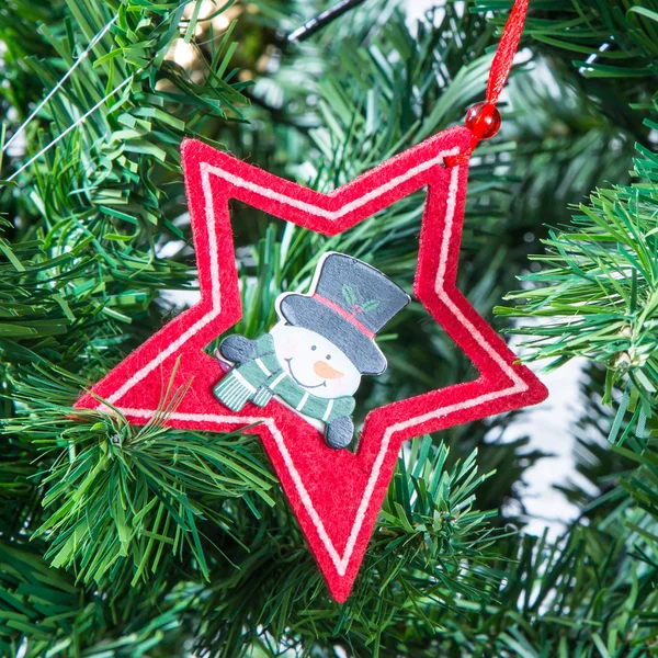 Stella decorazione albero di Natale e pupazzo di neve — Foto Stock