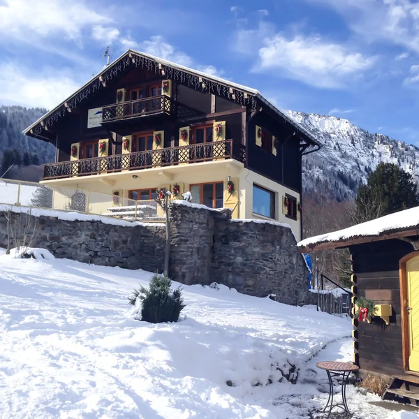 Nice ingericht alpine stijl Hotel in de Franse Alpen, Frankrijk — Stockfoto