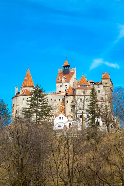 Castillo de Bran, Rumania, conocido por la historia de Drácula — Foto de Stock