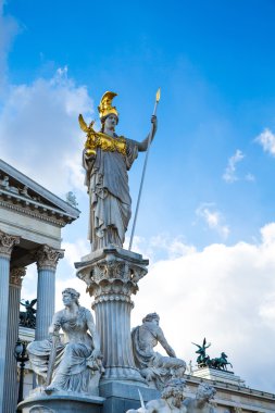 Viyana, Avusturya ve Pallas Athena Brunnen heykeli bina Parlamento