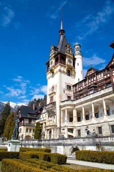 Prachtige voormalige Koninklijke peles kasteel, sinaia, Roemenië — Stockfoto