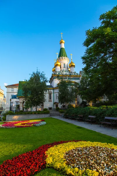 De Russische kerk in het centrum van de stad Sofia, Bulgarije — Stockfoto